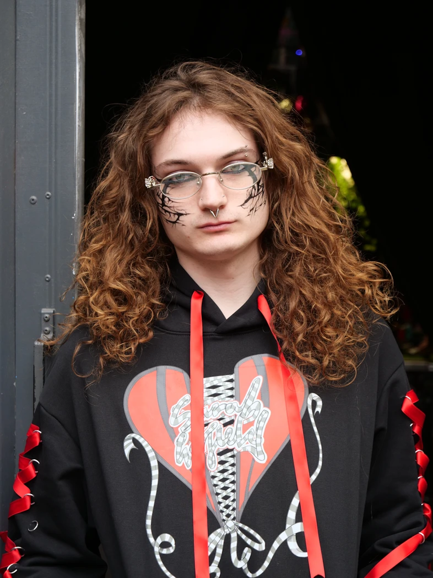 Play Piercing Sleeves Devil Hoodie - Black & Red