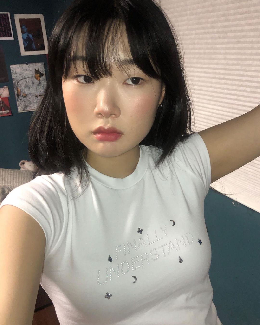 Dydo Shop, Shop Kathleen, Kathleen, Kathleen Los Angeles, Los Angeles Boutique, Independent designer, independent fashion, Seoul designer, rhinestone tee, baby tee, independent artist, independent boutique, baby t-shirt, slogan tshirt, y2k t-shirt, 2000s t-shirt