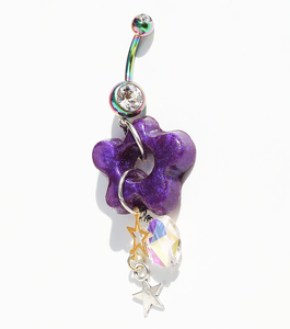 Joey Shares, Resin Earrings, Handmade, Los Angeles, Kathleen, Shop Kathleen, resin, jewelry, flower, charms, handmade, beads, heart, y2k, belly ring, navel piercing, navel ring, jewelry, star child