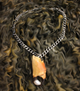 London jewelry, Kathleen, Shop Kathleen, Los Angeles, Kathleen, Boutique, Handmade Necklace, Seashell Necklace, Independent artist, independent designer, independent boutique, independent jewelry, beach jewelry, pearls, freshwater pearls, freshwater pearl choker, curb chain, crab claw, epoxy, resin, seashell jewelry, pearl choker, Tlysau
