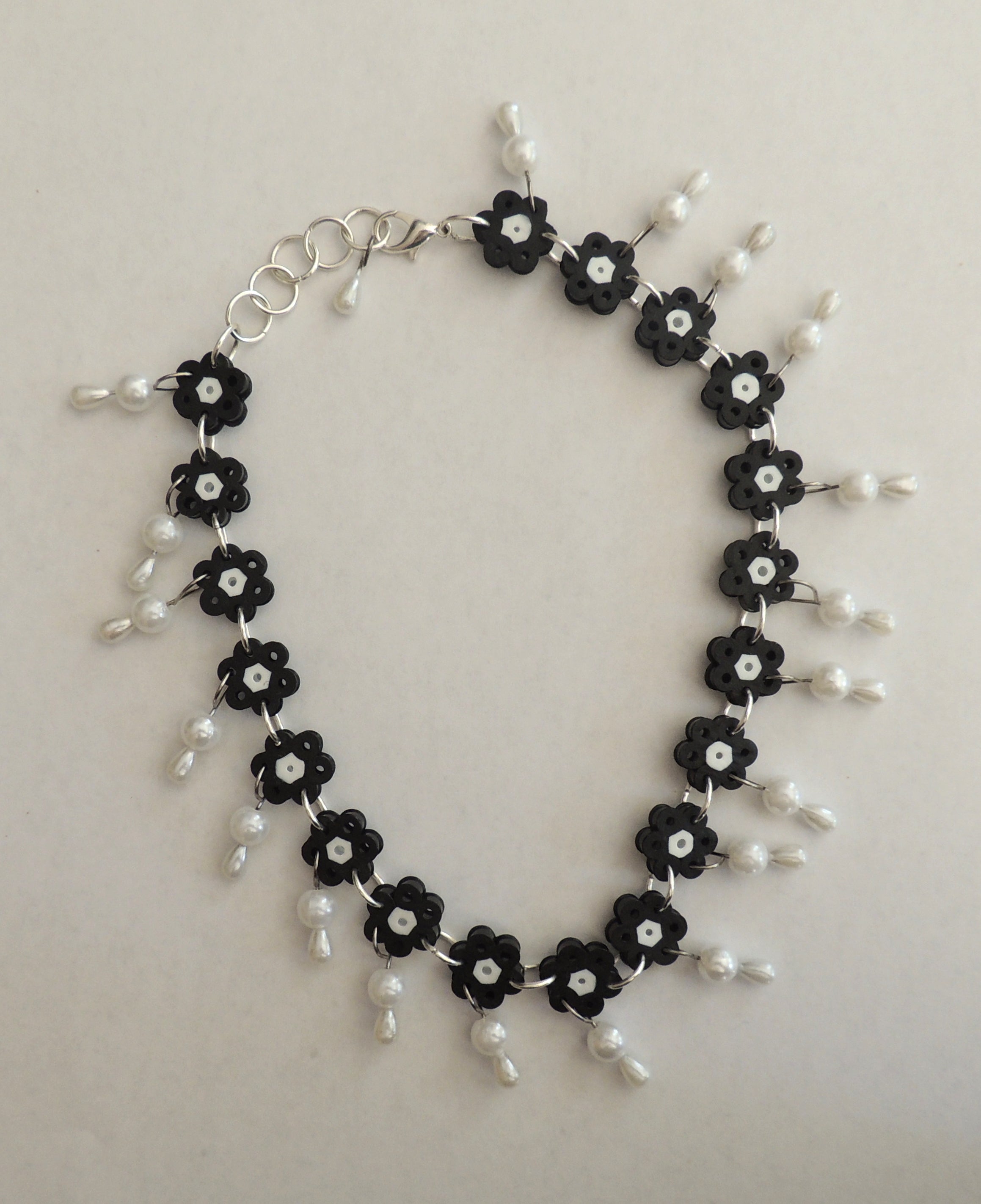 Daisy Chains, Choker, Perler Beads, Kathleen, Kathleen Los Angeles, Boutique, Handmade, Flower Choker, Pearl Choker