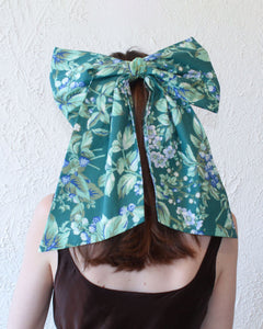 kathleen, kathleen los angeles, independent boutique, independent artist, independent designer, handmade, los angeles boutique, heather stanko, giant hair bow, hair clip, hair clip bow, vintage bow clip, vintage fabric bow, upcycled bow, hair accessories, vintage bows, vintage hair clip, shop Kathleen, oversized bow, cotton ribbon, hair ribbon