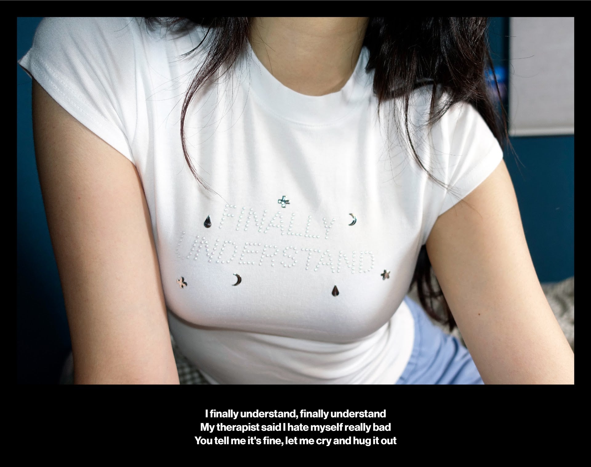 Dydo Shop, Shop Kathleen, Kathleen, Kathleen Los Angeles, Los Angeles Boutique, Independent designer, independent fashion, Seoul designer, rhinestone tee, baby tee, independent artist, independent boutique, baby t-shirt, slogan tshirt, y2k t-shirt, 2000s t-shirt